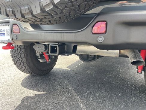 Used 2024 Jeep Wrangler Unlimited Rubicon AWD/4WD image 13