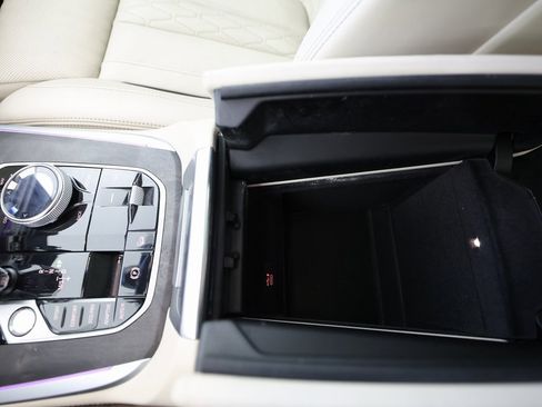 Used 2022 BMW X7 xDrive40i w/ M Sport Package image 45