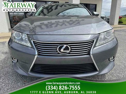 Used 2014 Lexus ES 350 w/ Luxury Package FWD image 3