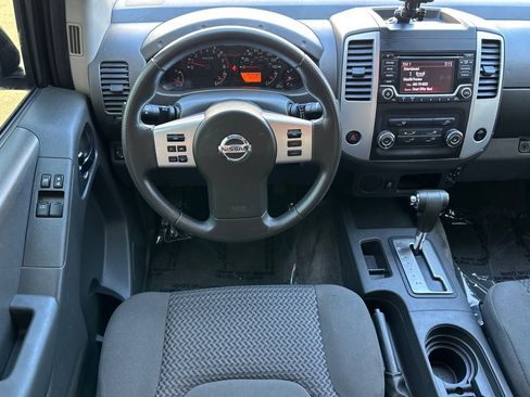 Used 2018 Nissan Frontier SV RWD image 16