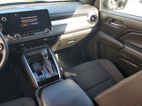 Used 2024 Chevrolet Colorado LT w/ LT Convenience Package II image 15