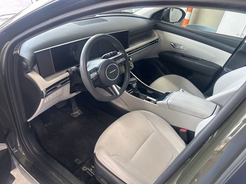 Used 2025 Hyundai Tucson SEL image 2