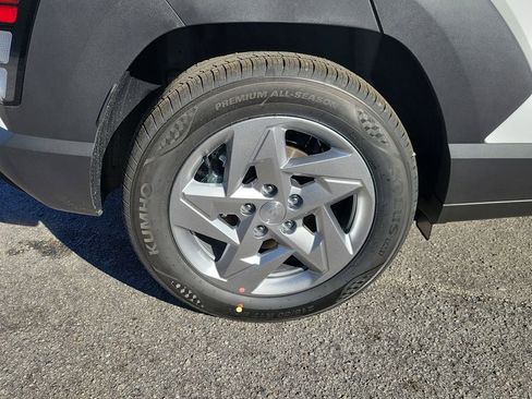 New 2026 Hyundai Kona SE image 5