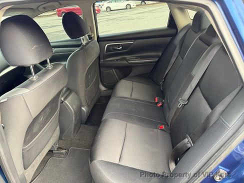 Used 2017 Nissan Altima 2.5 SR FWD image 14