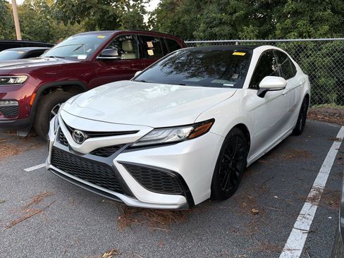 Used 2022 Toyota Camry XSE FWD image 1