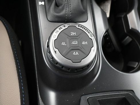 Used 2024 Ford Bronco Wildtrak image 22