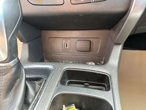 Used 2019 Ford Escape SE FWD image 40