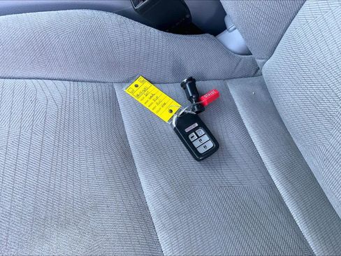 Used 2017 Honda Pilot EX image 14