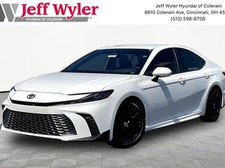 Used 2025 Toyota Camry SE w/ Convenience Package video 1