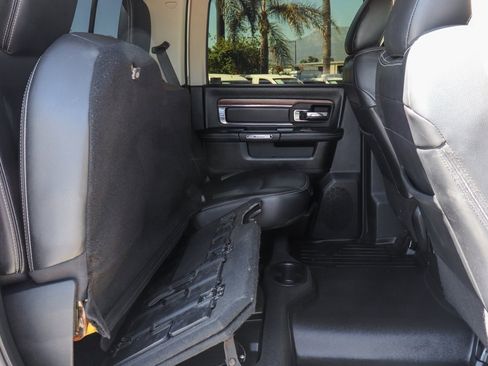 Used 2018 RAM 2500 Laramie image 37