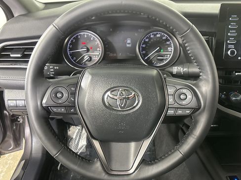 Used 2024 Toyota Camry SE image 24