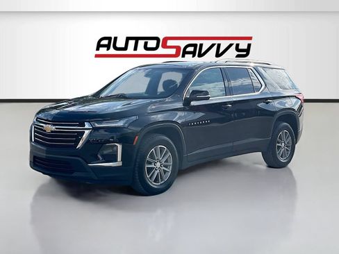 Used 2023 Chevrolet Traverse LT FWD image 3