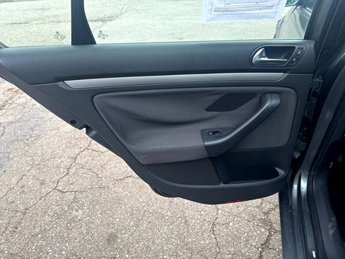 Used 2009 Volkswagen Jetta S image 21