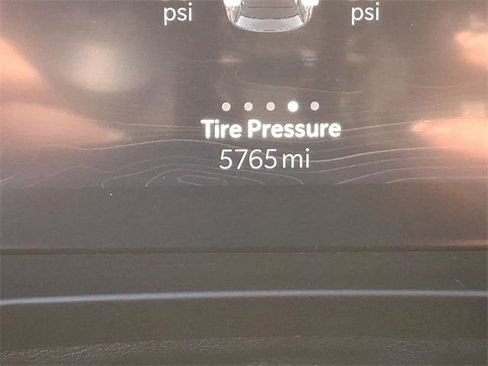 Certified 2024 Jeep Grand Cherokee Altitude image 13