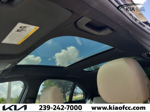 Used 2021 Mercedes-Benz C 300 4MATIC Sedan image 21