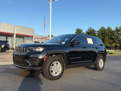 Used 2024 Jeep Grand Cherokee Laredo