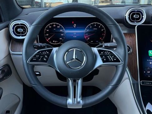 Used 2026 Mercedes-Benz GLC 300 4MATIC image 13