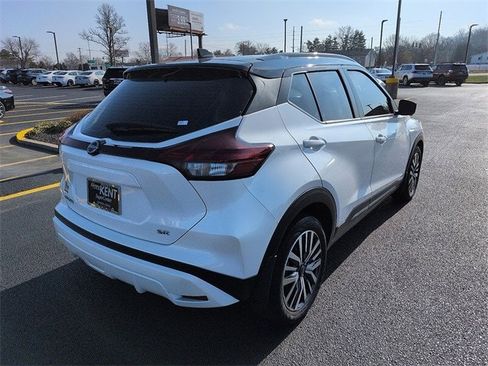 Used 2023 Nissan Kicks SR w/ SR Premium Package image 7