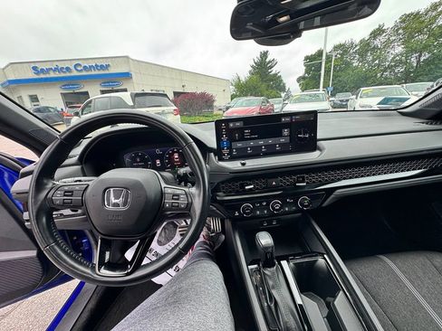 Used 2023 Honda Accord Sport image 10