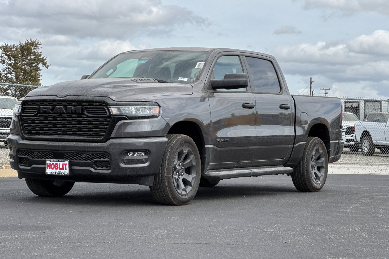 New 2026 RAM 1500 Express AWD/4WD image 7