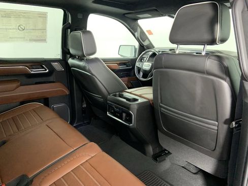 Used 2025 GMC Sierra 1500 Denali Ultimate image 32