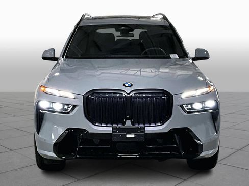 Used 2026 BMW X7 xDrive40i AWD/4WD image 4