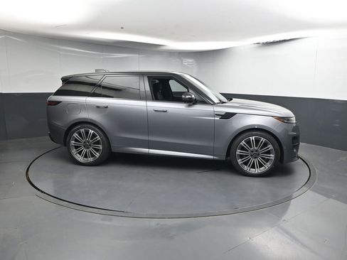 New 2025 Land Rover Range Rover Sport Dynamic SE AWD/4WD image 23