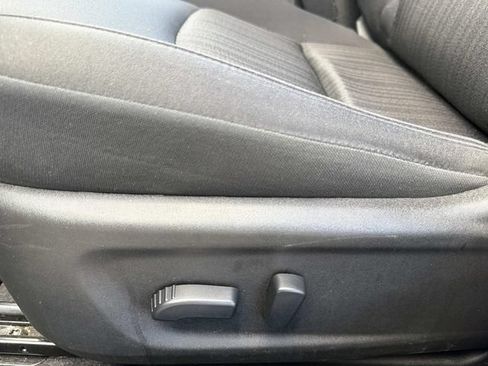 Used 2025 Nissan Altima 2.5 SV AWD/4WD image 16
