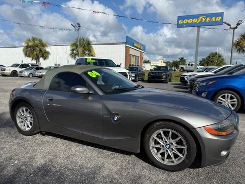 Used 2004 BMW Z4 2.5i RWD image 1