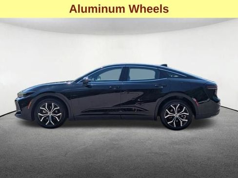 Used 2024 Toyota Crown AWD/4WD image 9