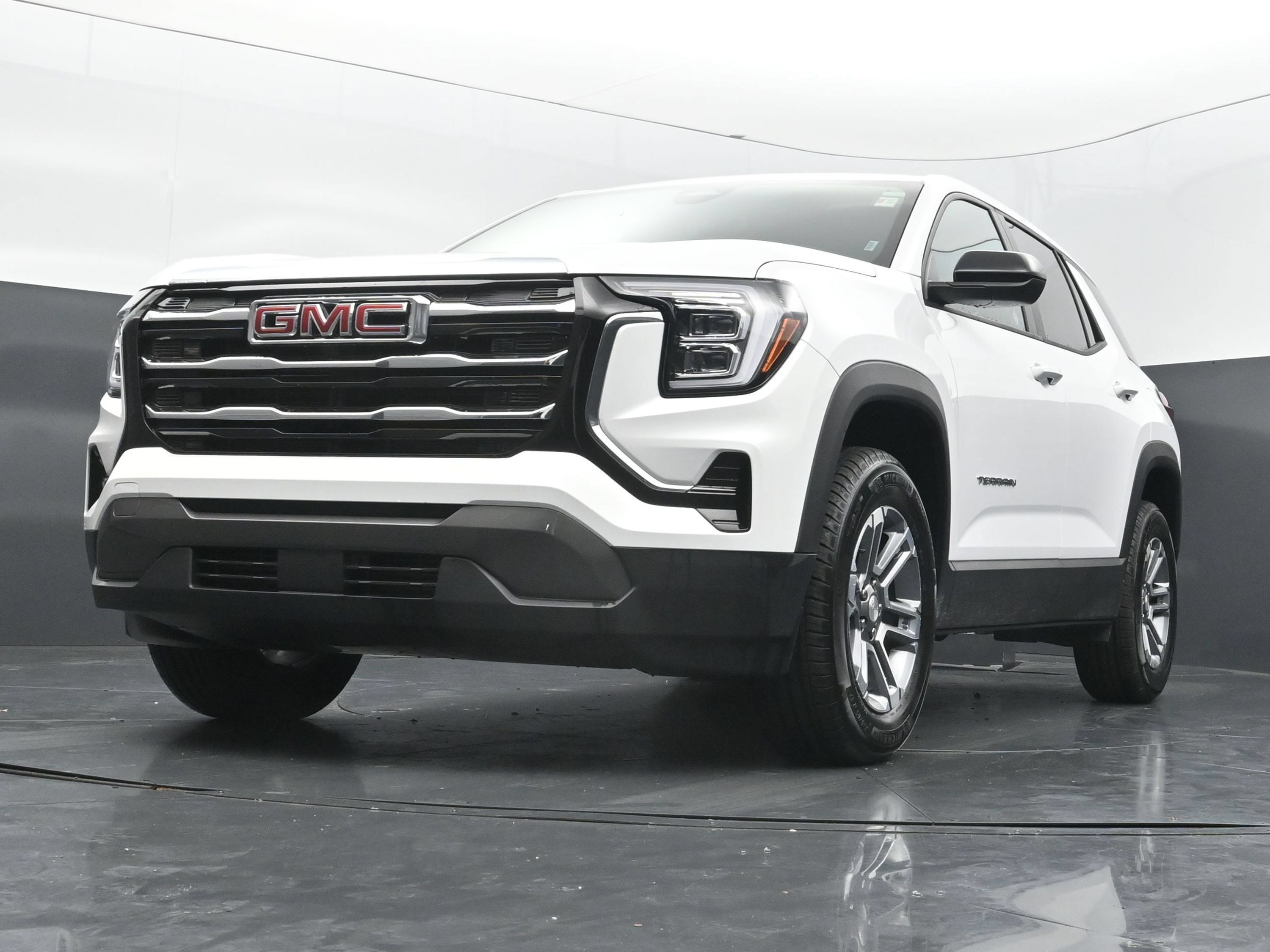 Used 2026 GMC Terrain Elevation FWD image 35