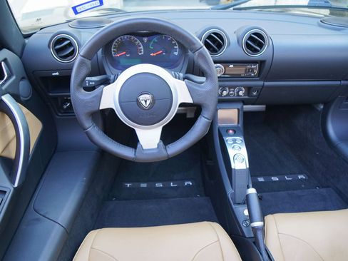 Used 2010 Tesla Roadster RWD image 24