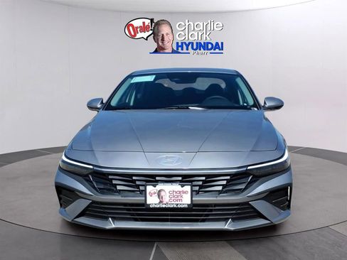 New 2026 Hyundai Elantra Blue image 8