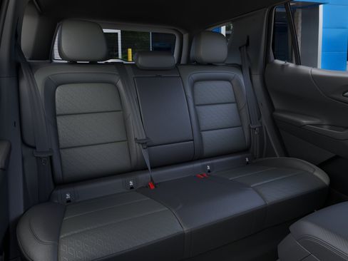 New 2027 Chevrolet Equinox LT w/ Convenience Package II AWD/4WD image 17