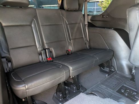 Used 2023 GMC Yukon Denali AWD/4WD image 39