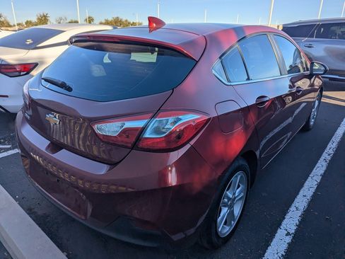 Used 2017 Chevrolet Cruze LT w/ Convenience Package image 5