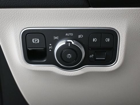 Certified 2026 Mercedes-Benz GLA 250 image 9