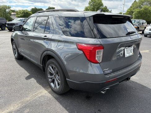 Used 2023 Ford Explorer XLT w/ Equipment Group 202A AWD/4WD image 3