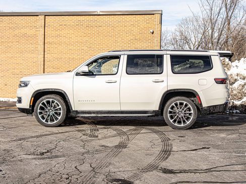 Used 2022 Jeep Wagoneer Series II w/ Premium Group I image 6