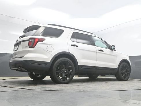Used 2019 Ford Explorer Sport w/ Equipment Group 401A AWD/4WD image 38