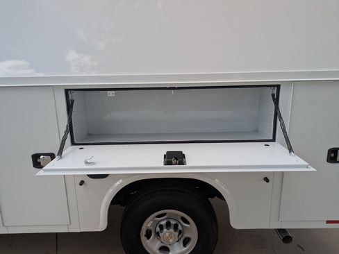 New 2025 Chevrolet Express 3500 w/ Power Convenience Package image 53