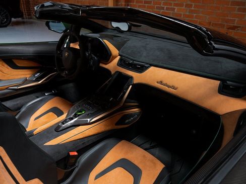 Used 2021 Lamborghini Sian Roadster AWD/4WD image 8