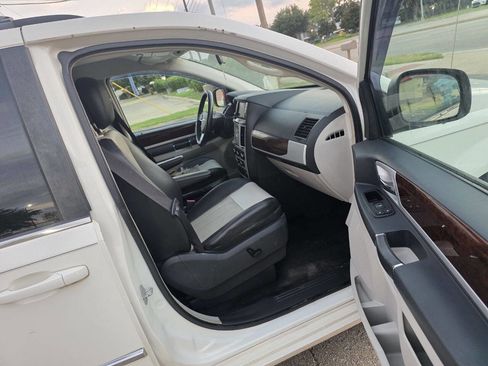 Used 2010 Chrysler Town & Country Touring Plus image 14