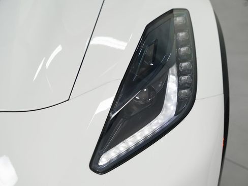 Used 2017 Chevrolet Corvette Z06 w/ Chrome Badge Package RWD image 13