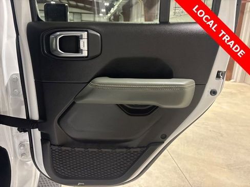 Used 2024 Jeep Wrangler High Altitude image 11