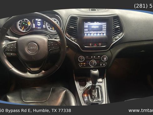 Used 2021 Jeep Cherokee Latitude Plus FWD image 9
