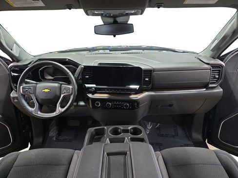 Used 2024 Chevrolet Silverado 1500 LT AWD/4WD image 10