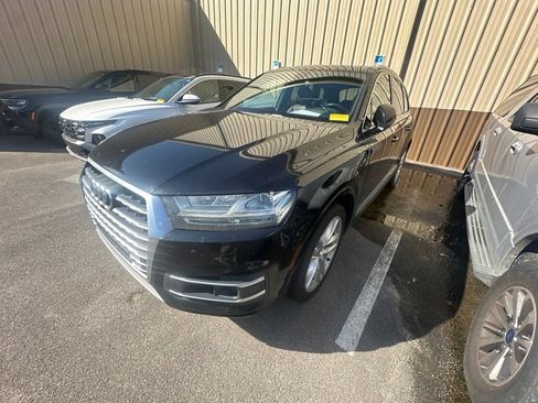Used 2018 Audi Q7 3.0T Prestige w/ Prestige Package AWD/4WD image 3