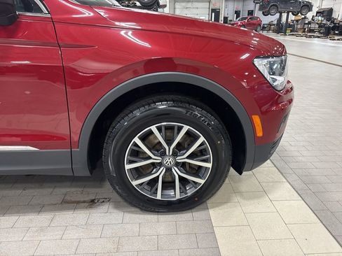 Used 2020 Volkswagen Tiguan SE image 22