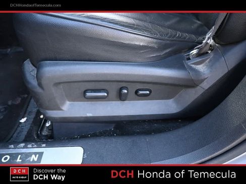 Used 2015 Lincoln MKX FWD w/ Equipment Group 101A image 16